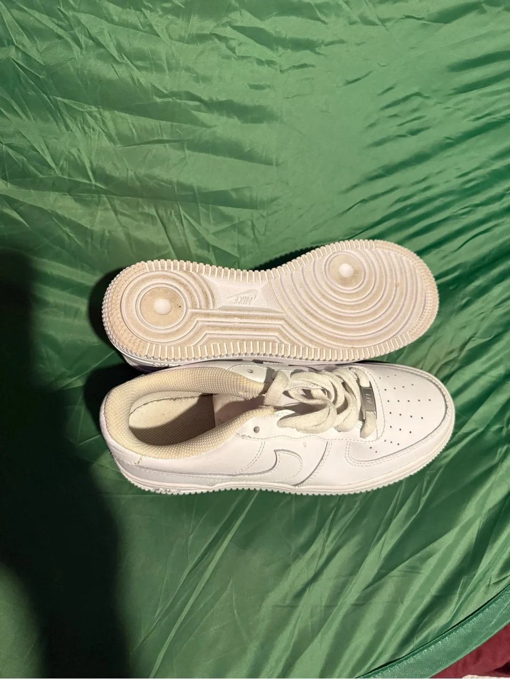 Nike Kids Air Force 1 Triple White Size 5.5